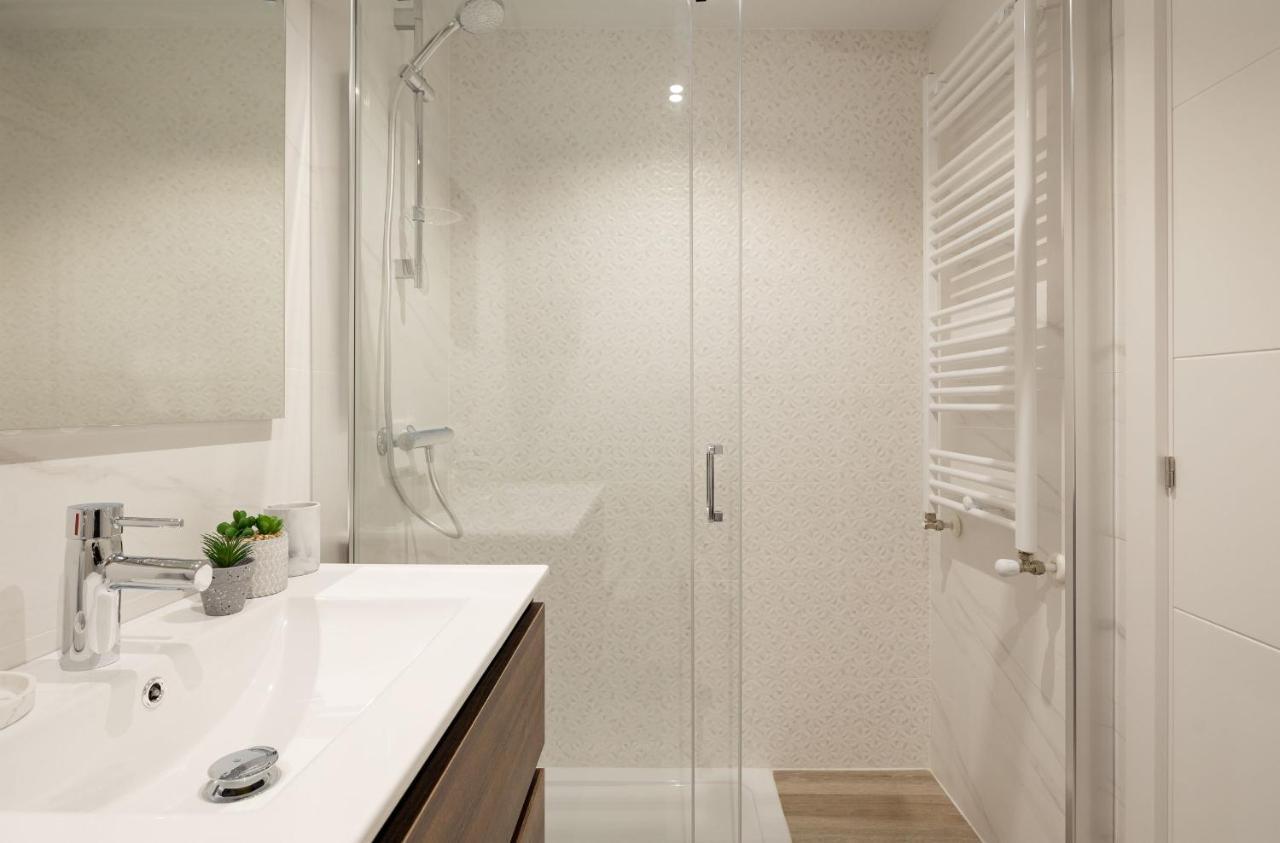 Santa Ana Junto A La Ria A Estrenar Garaje Y Wifi Incluidos Apartment Bilbao Ngoại thất bức ảnh